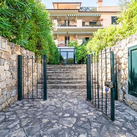 Appartement Piana Di Solaro Modern Flat & Swimming Pool à Lerici Extérieur photo