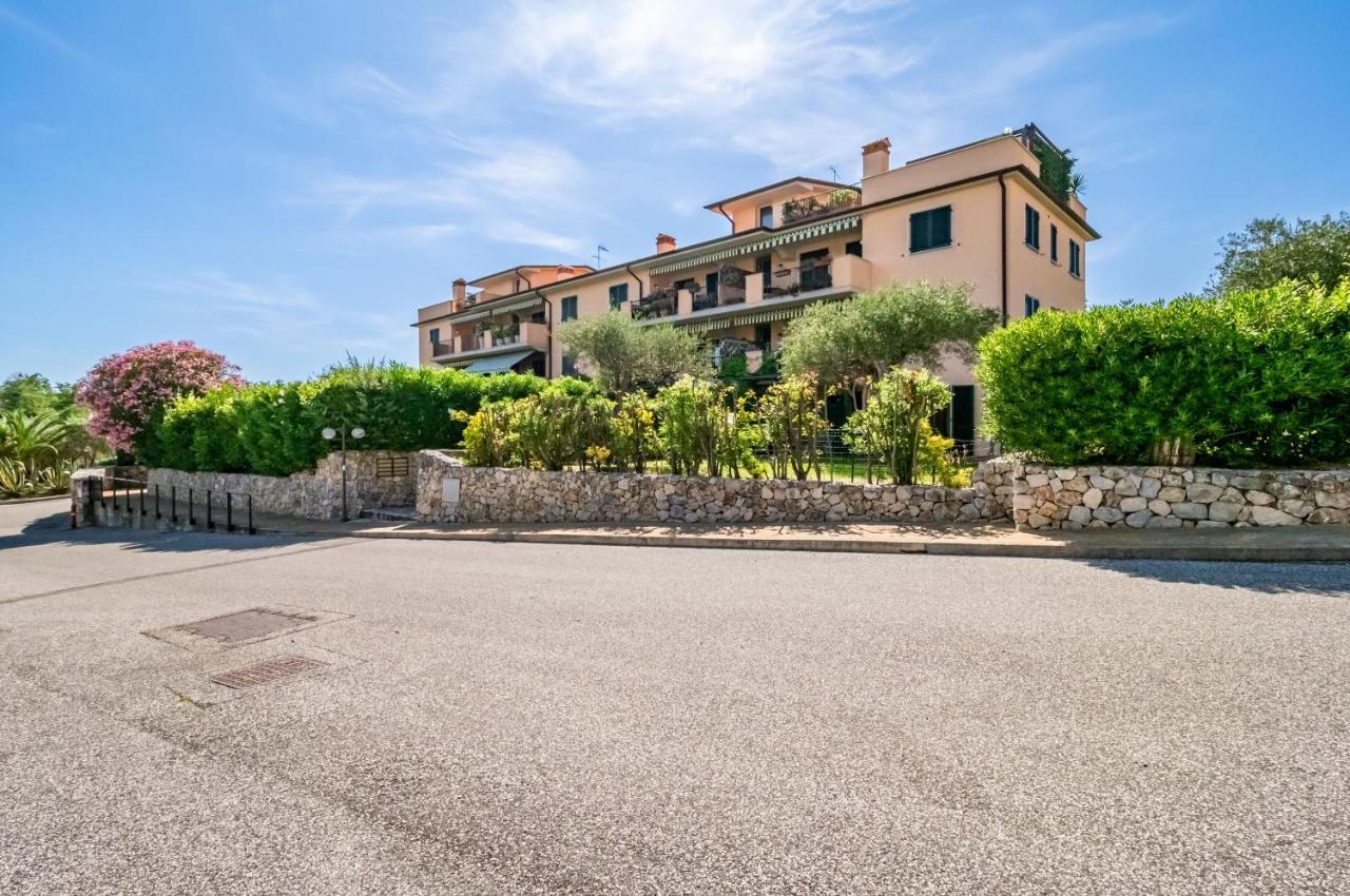 Appartement Piana Di Solaro Modern Flat & Swimming Pool à Lerici Extérieur photo